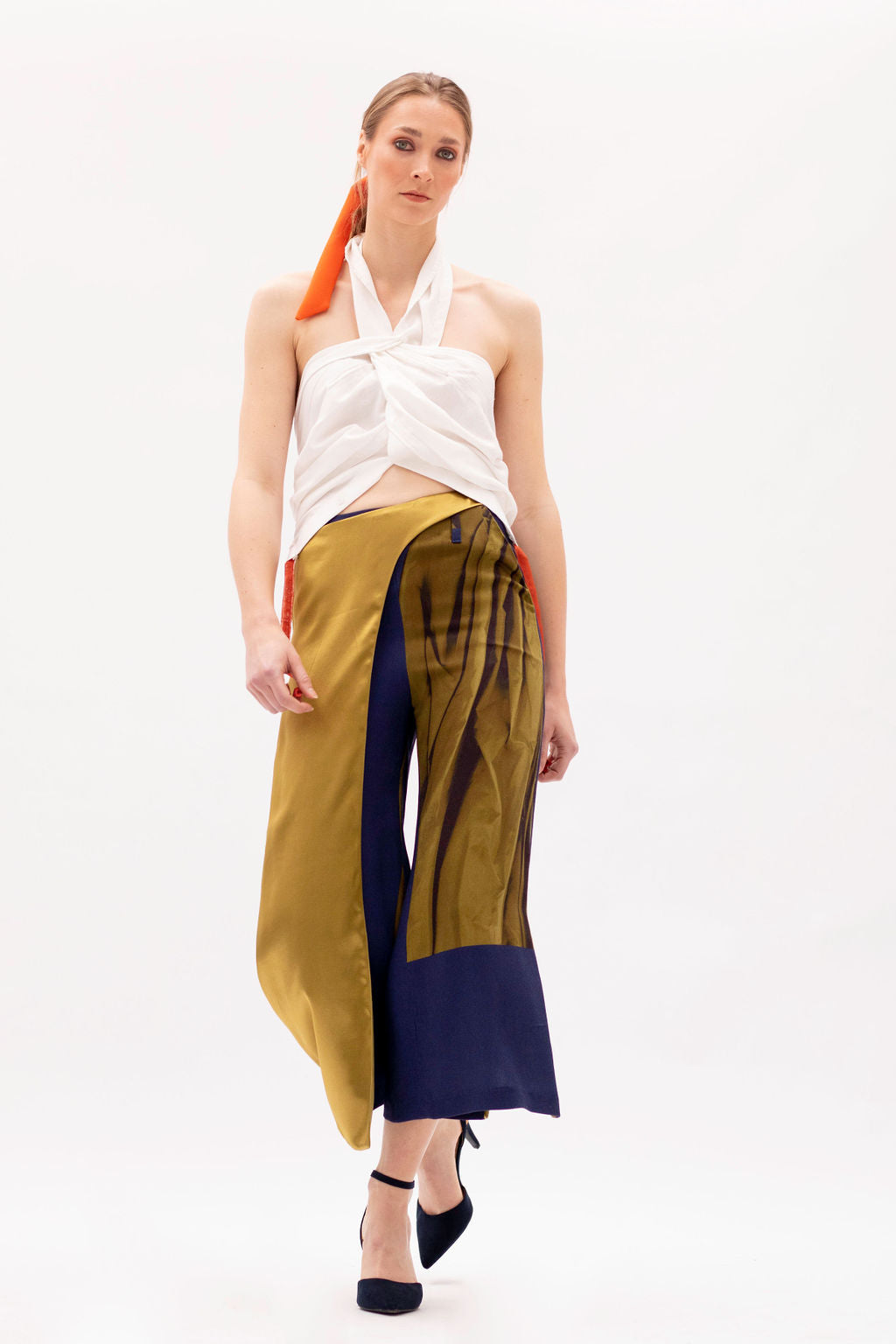 PINK CHAMPAGNE haltertop - White