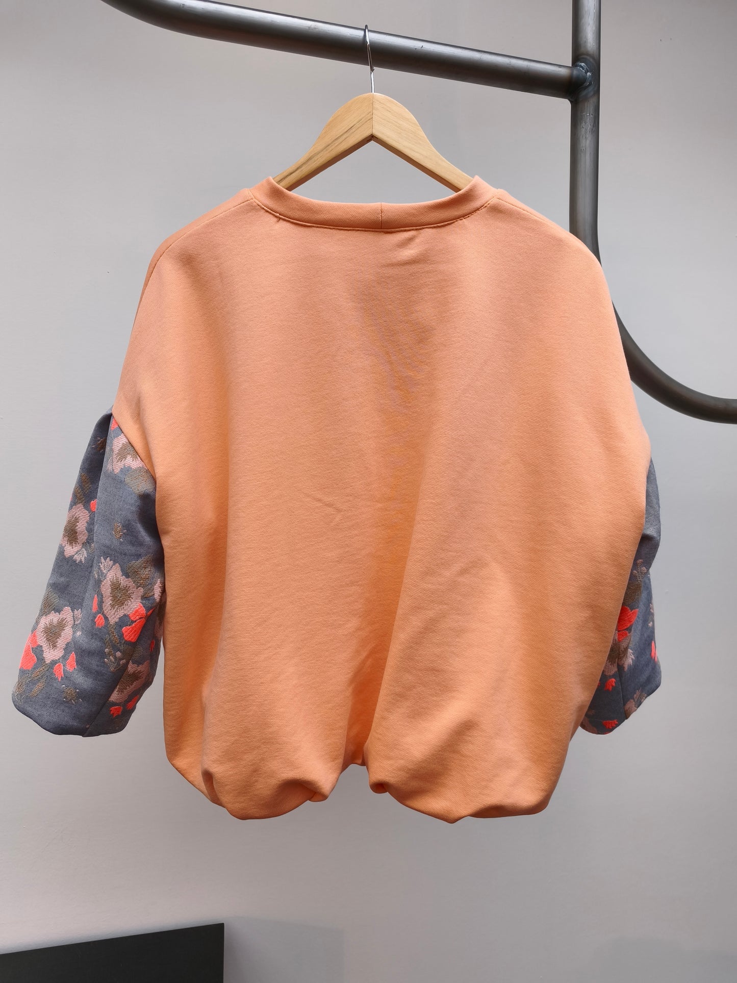 AIR sweater N°2 - Peach cotton sweater and blue brocade
