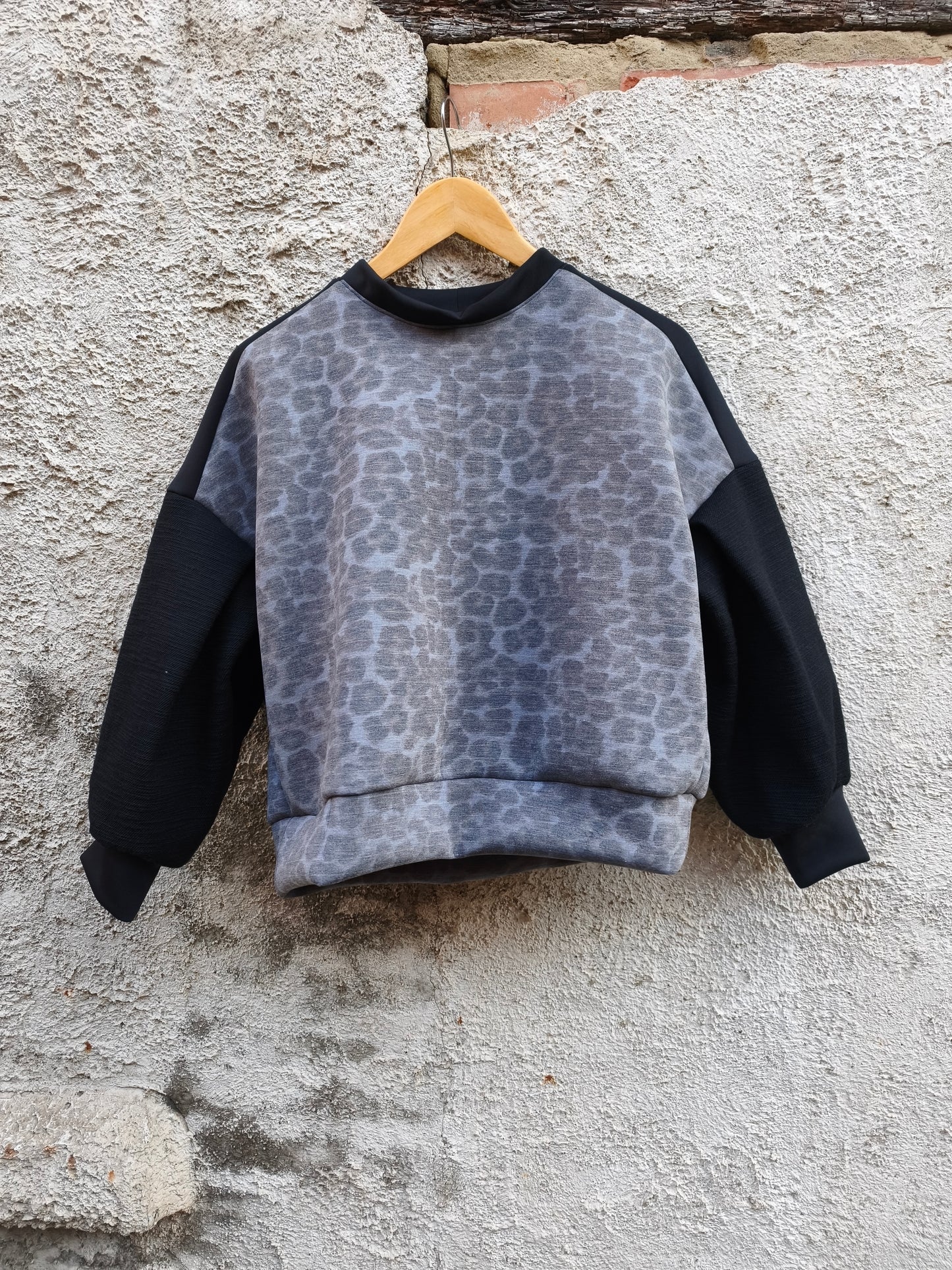 SWEET X-MAS sweater N°15 - leopard and black